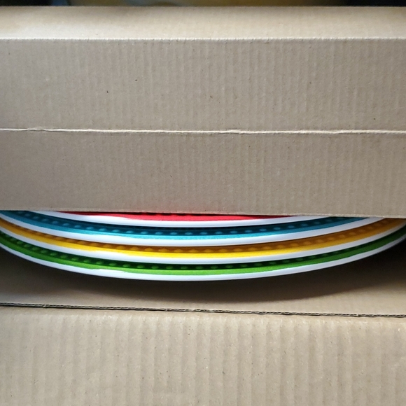 Floral Melamine 12 piece  dinnerware set - Picture 6 of 7